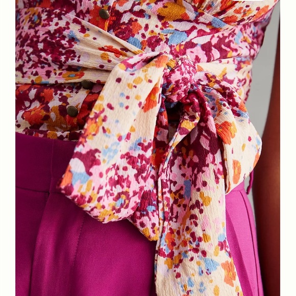 Anthropologie By Anthropologie V-Neck Flutter Hem Top Blouse. Small. Floral.NWT. - Picture 3 of 16